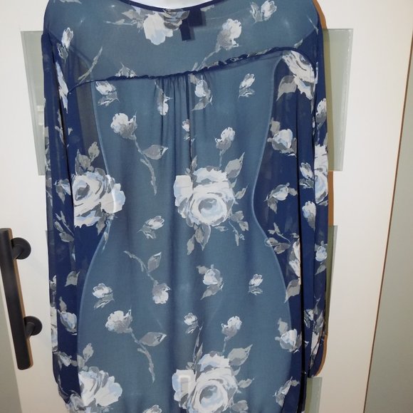 Lane Bryant Navy Sheer Floral Tunic Blouse Feminine Cottage Romantic Size 26/28 - Picture 3 of 3